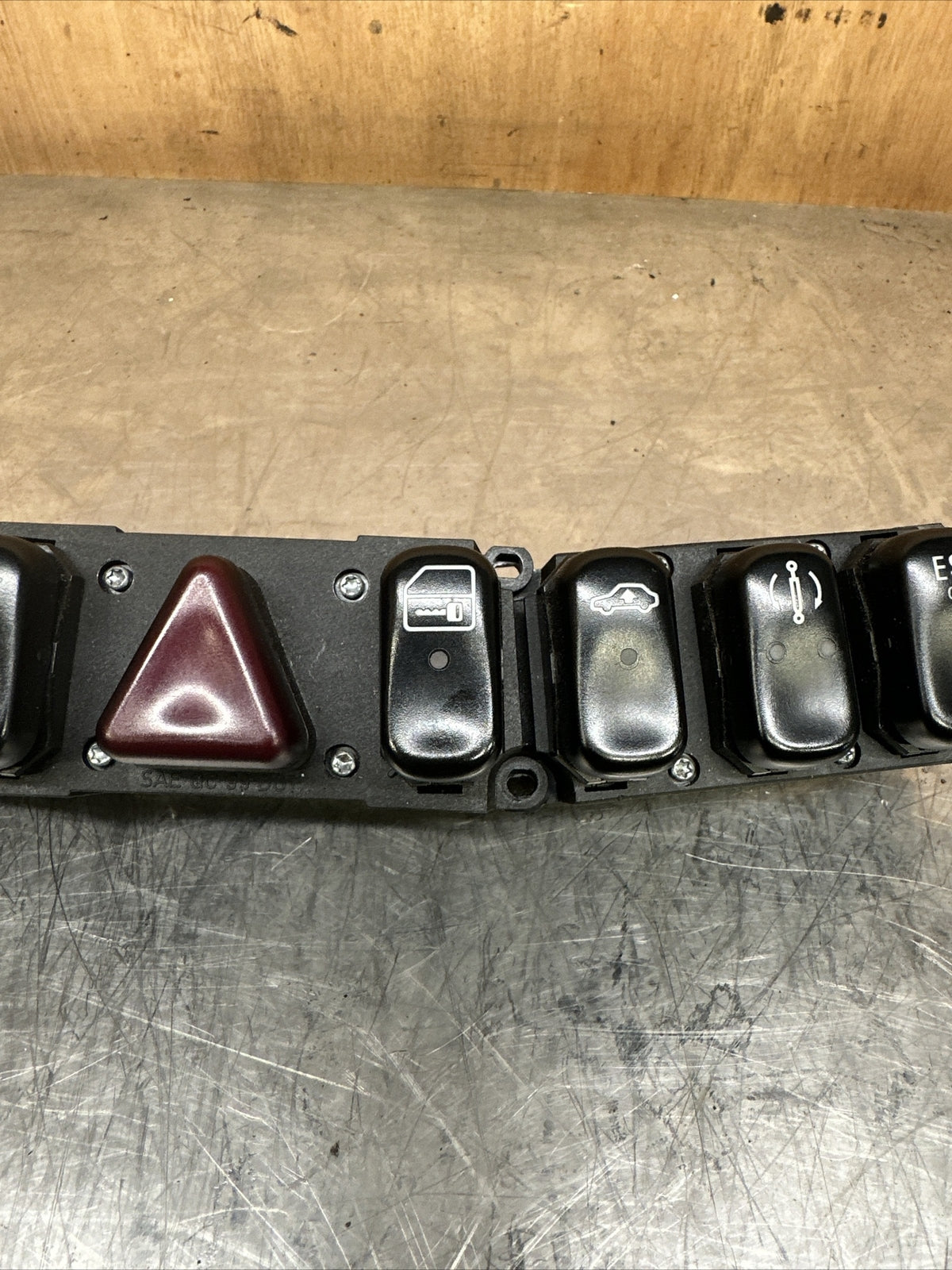 MERCEDES BENZ S-CLASS W220 DASH CENTER CONSOLE HAZARD SWITCH PANEL 2208214458 