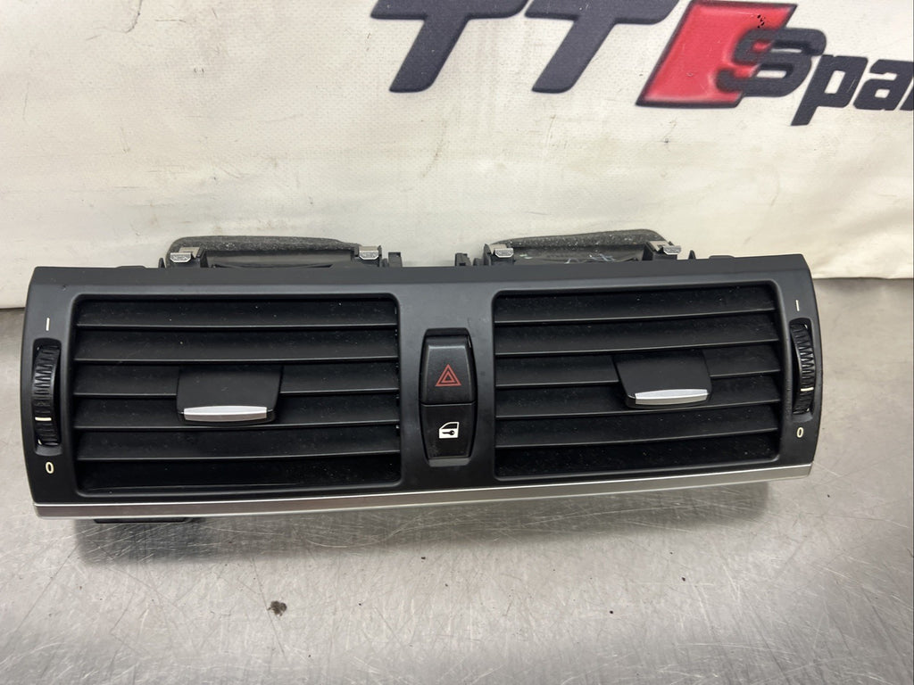 BMW X5 E70 DASHBOARD AIR VENT FRONT CENTRE 9210705 2010