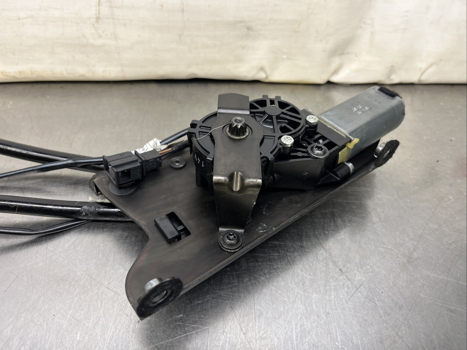 AUDI TT 8J MK2 ROADSTER CONVERTIBLE ROOF FRONT FIXING HOOK MOTOR+LINKAGE+CATCHES