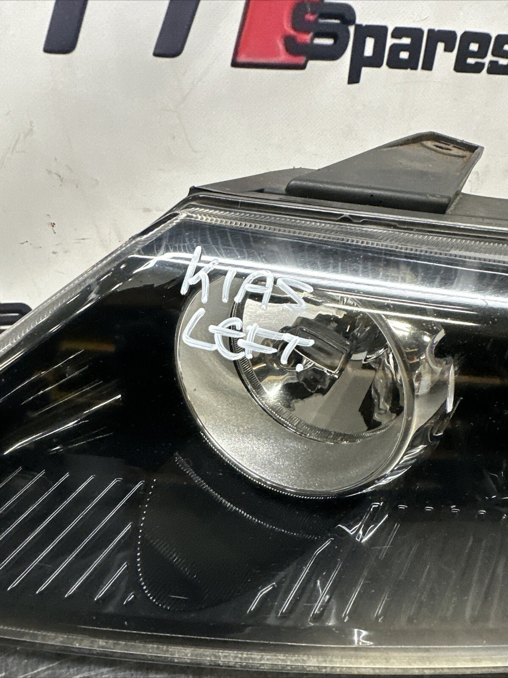 92101-2P150KIA SORENTO HEADLIGHT FRONT LEFT PASSNEGER SIDE XENON  MK2 2009- 2014