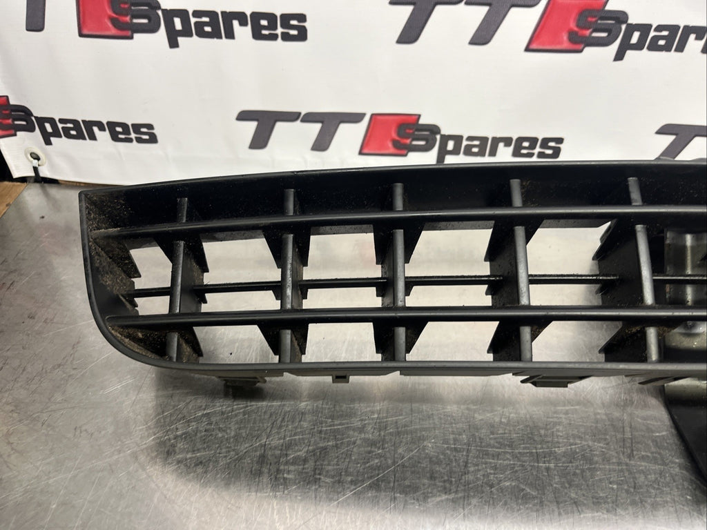 Audi Tt Mk1 3.2 V6 Front bumper  Lower Middle Grill Genuine