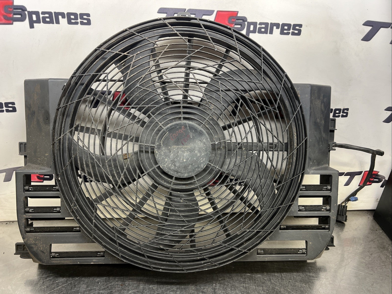 Range Rover L322 TD6 Electric Cooling Fan 162 6502305 A5228124811
