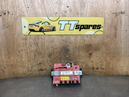 BMW E70 X5 2007 FUSE BOX RELAY 10688710