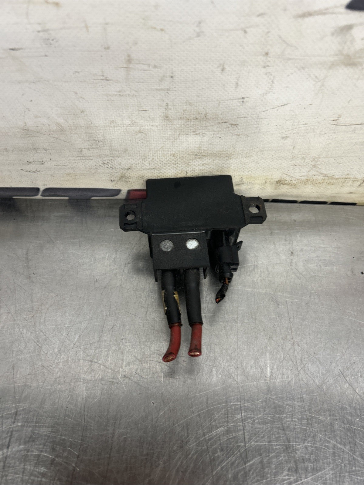 BMW 1 3 5 6 Series E60 E64 E82 E90 Battery Cable Relay 7661503