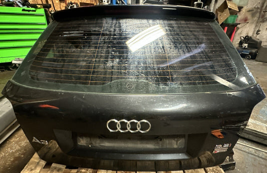 2009 AUDI A3 3 DOOR BOOTLID / TAILGATE  8P3827023AF BLACK