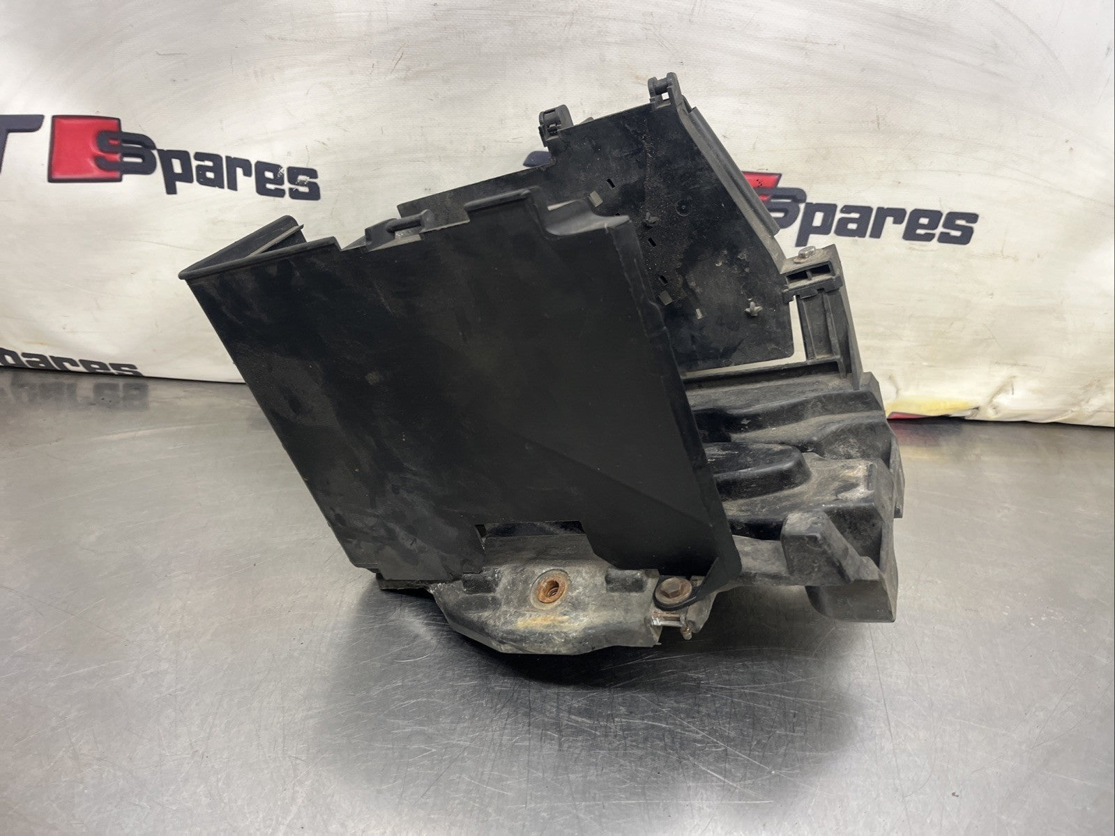 AUDI TT MK1 BATTERY BOX / BATTERY TRAY COUPE OEM 8N8804373 98-06 FREE SHIPPING