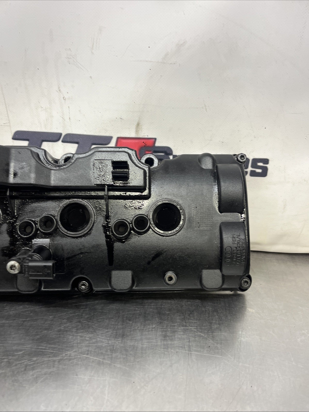 AUDI Q7 ROCKER VALVE COVER 3.0 TDI  / CRCA - CRC DIESEL MK1 4L 2012