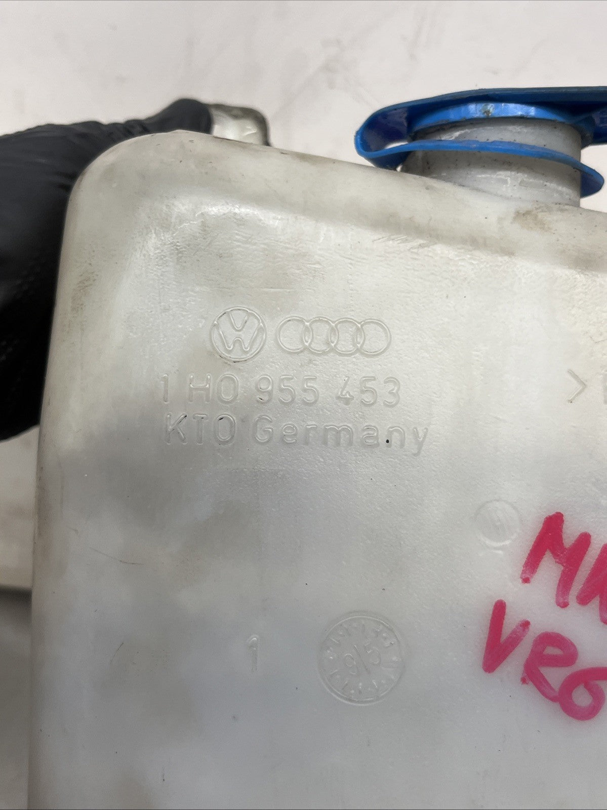 VW Golf MK3 Washer Bottle 1H0955453