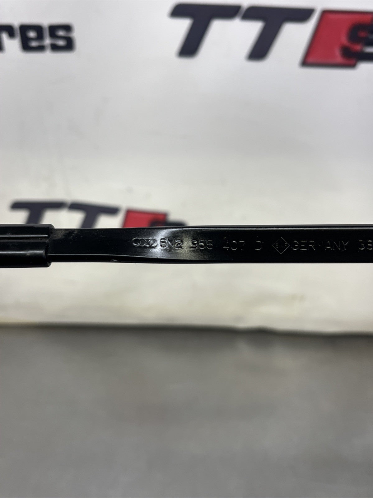AUDI TT MK1 FRONT WIPER ARMS FACELIFT TYPE (8N QUATTRO 98-06) UPGRADE LATER TYPE