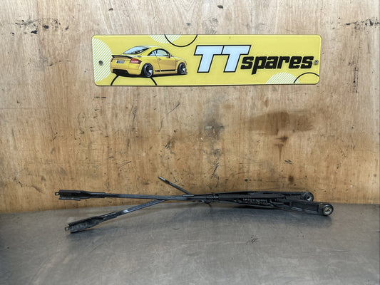 AUDI TT 8J MK2 2010 FRONT WINDSCREEN WIPER ARMS PAIR 8J2955407A