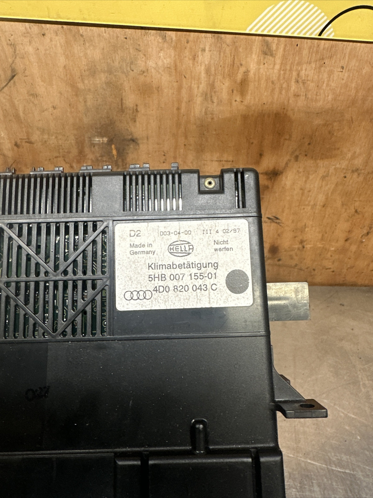 Audi A8 4D D2 PF PF Climate Control Heater Air Con Unit 4D0820043C