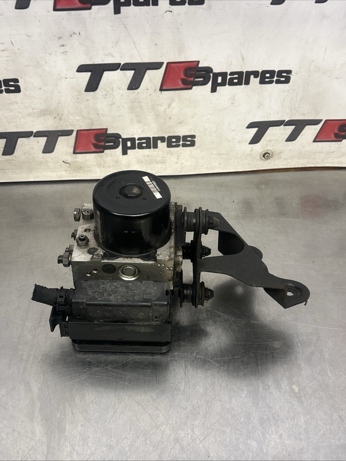 2010-2014 AUDI TT MK2 8J ABS Pump Modulator Control Unit 8J0614517B