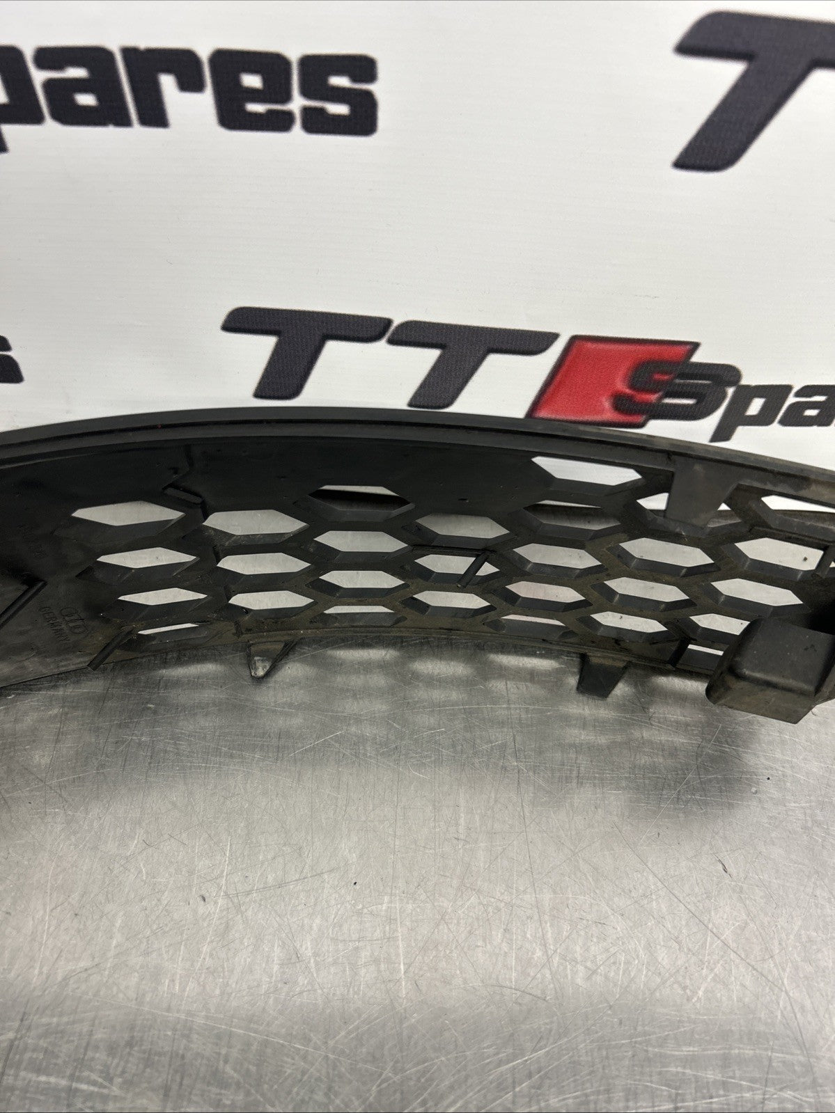 AUDI TT V6  Front Left Bumper Grill 8N0807681G 3.2 Petrol