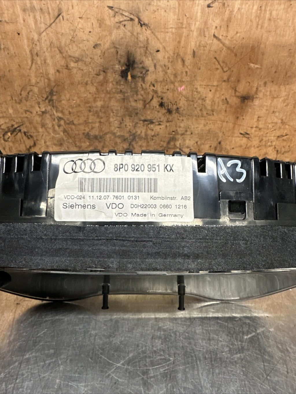 8P0920951KX 2007 AUDI A3 8P 1.9 TDI BXE SPEEDOMETER INSTRUMENT CLUSTER 