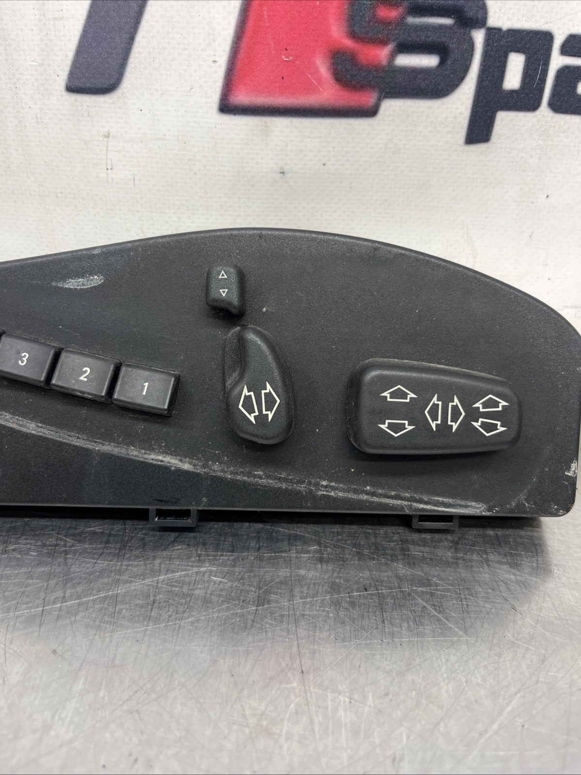 2011 RANGE ROVER L322 DRIVERS SEAT SWITCH PACK. AH4214B566BA