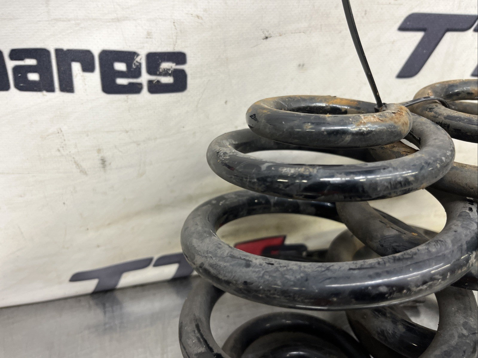 Audi TT MK1 8N 2x Rear Springs AFTERMARKET MATCHING PAIR