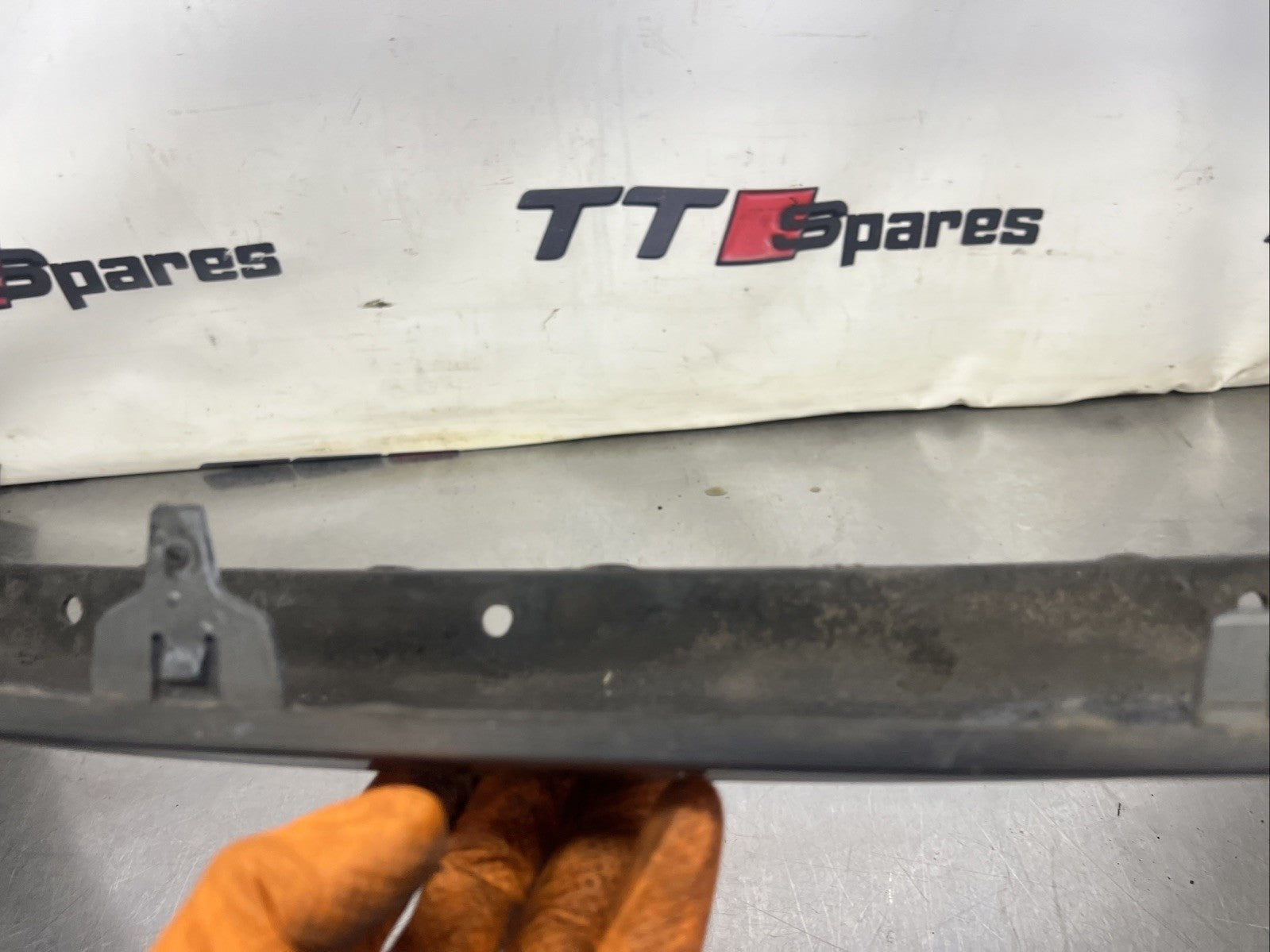 BMW X5 E70 WHEEL ARCH TRIM PASSENGER   SIDE FRONT space Gray
