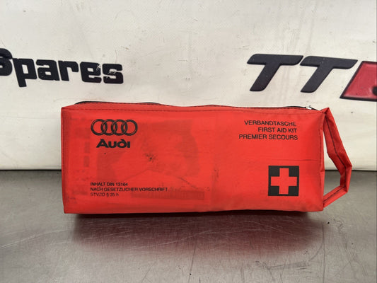 AUDI TT MK1 FIRST AID KIT 8N0860282 COUPE 8N 1999-2005 QUATTRO FREE SHIPPING