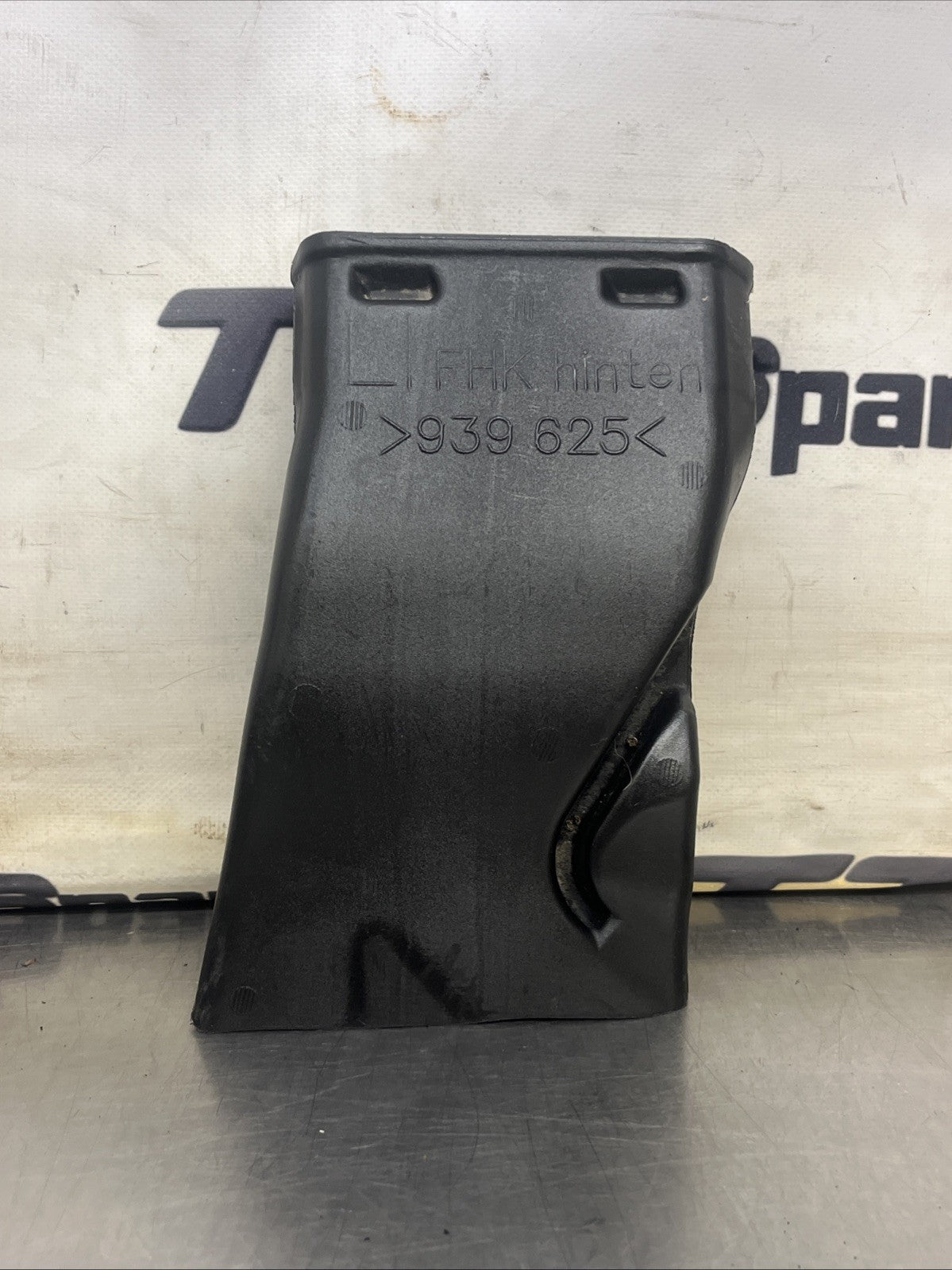 BMW 1 2 3 Series F20 F21 F22 F30 Heater Air Rear Duct Tunel Footwell 9227811