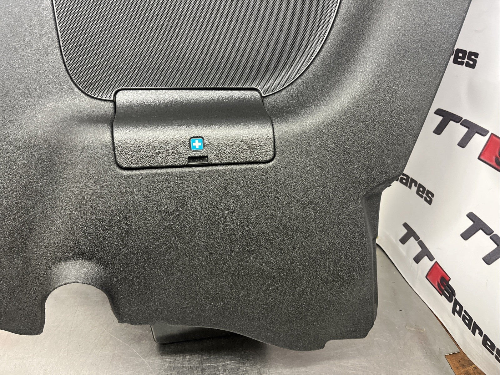 Audi TT Mk1 8n Drivers Side Rear Quarter Trim / Panel / Door Card VGC mint