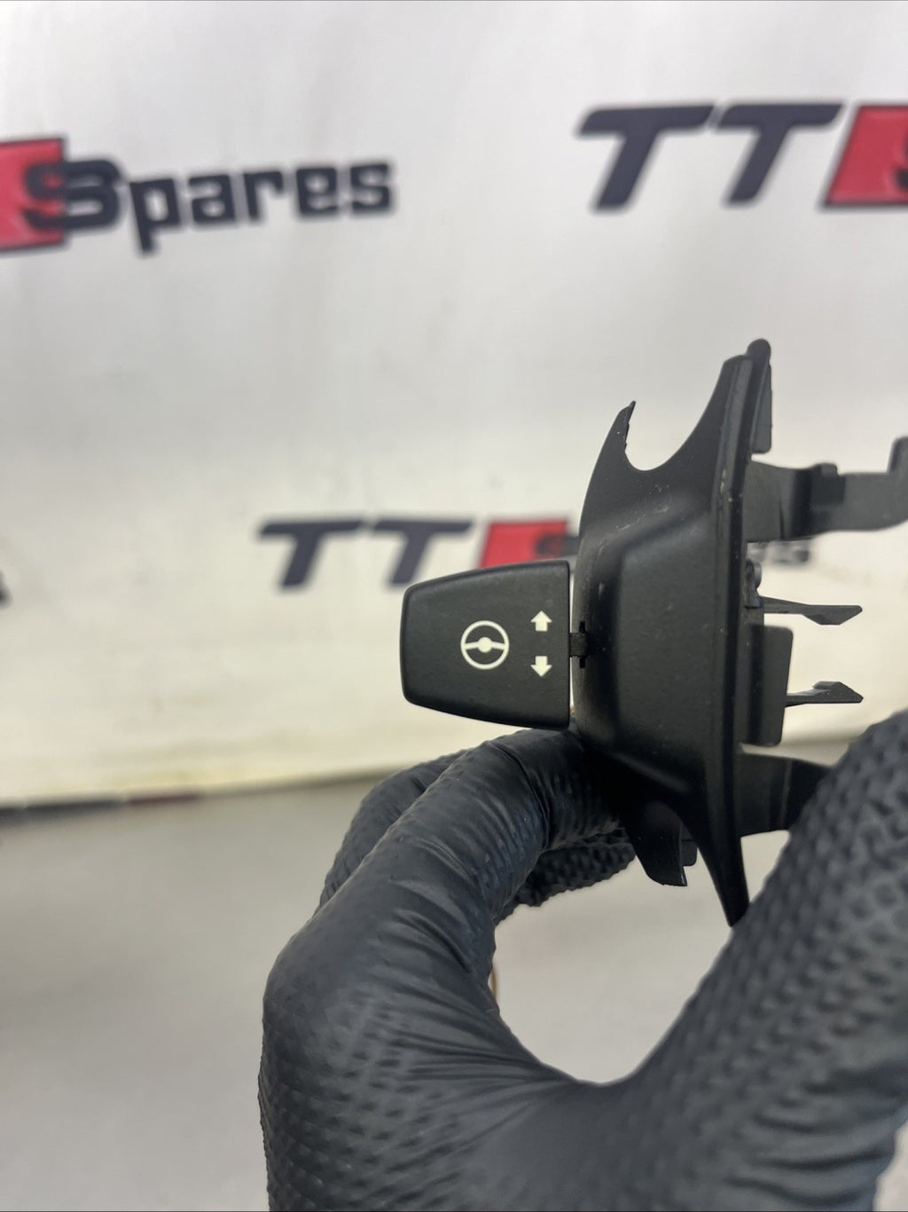 BMW E70 E71 X5 X6 Electric Steering Column Adjuster auto column Switch 6966710