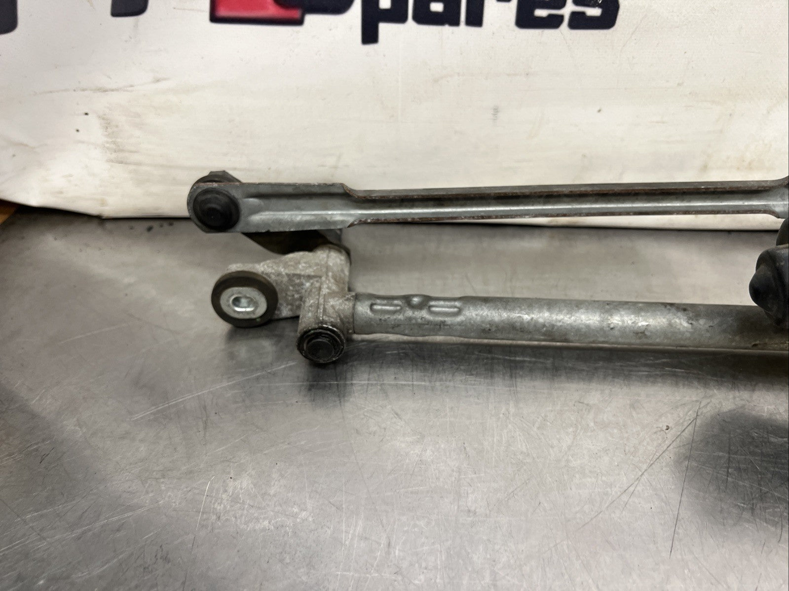 Wiper Motor and Linkage Front DLB000141 Range Rover Sport Discovery 3 or 4 RHD