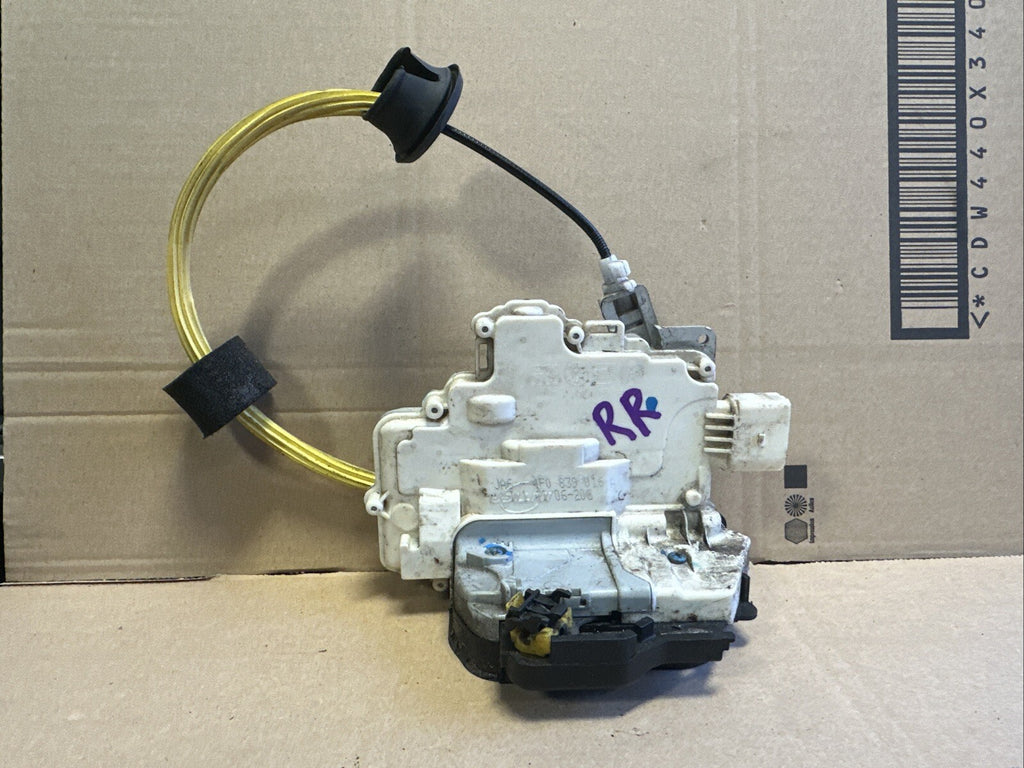 4F0839016A 2008 AUDI S6 A6 DRIVER REAR RIGHT SIDE DOOR LOCK CATCH 