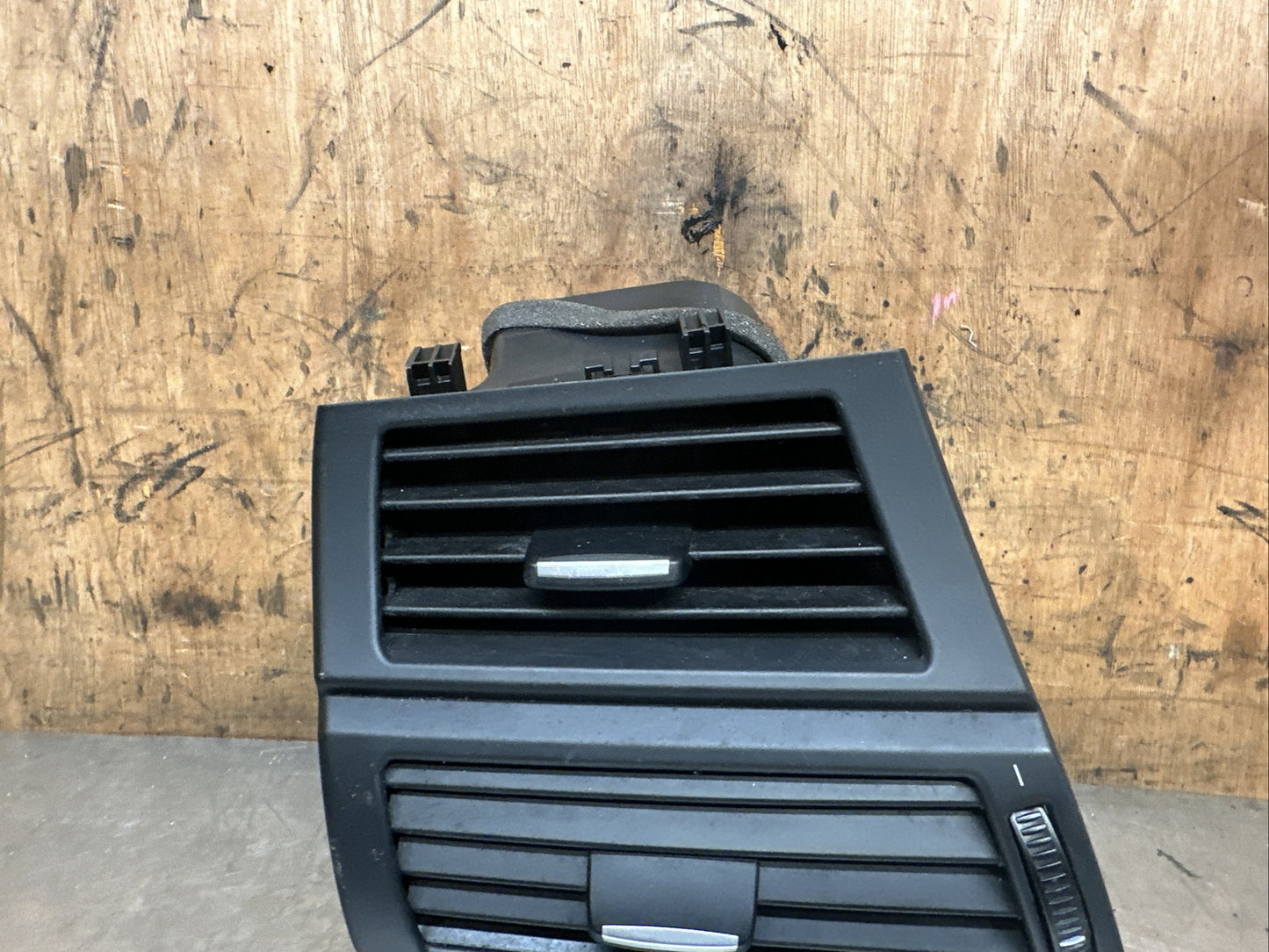 BMW E70 E71 X5 X6 Passenger Side Front Dashboard Air Vent Black 7161803