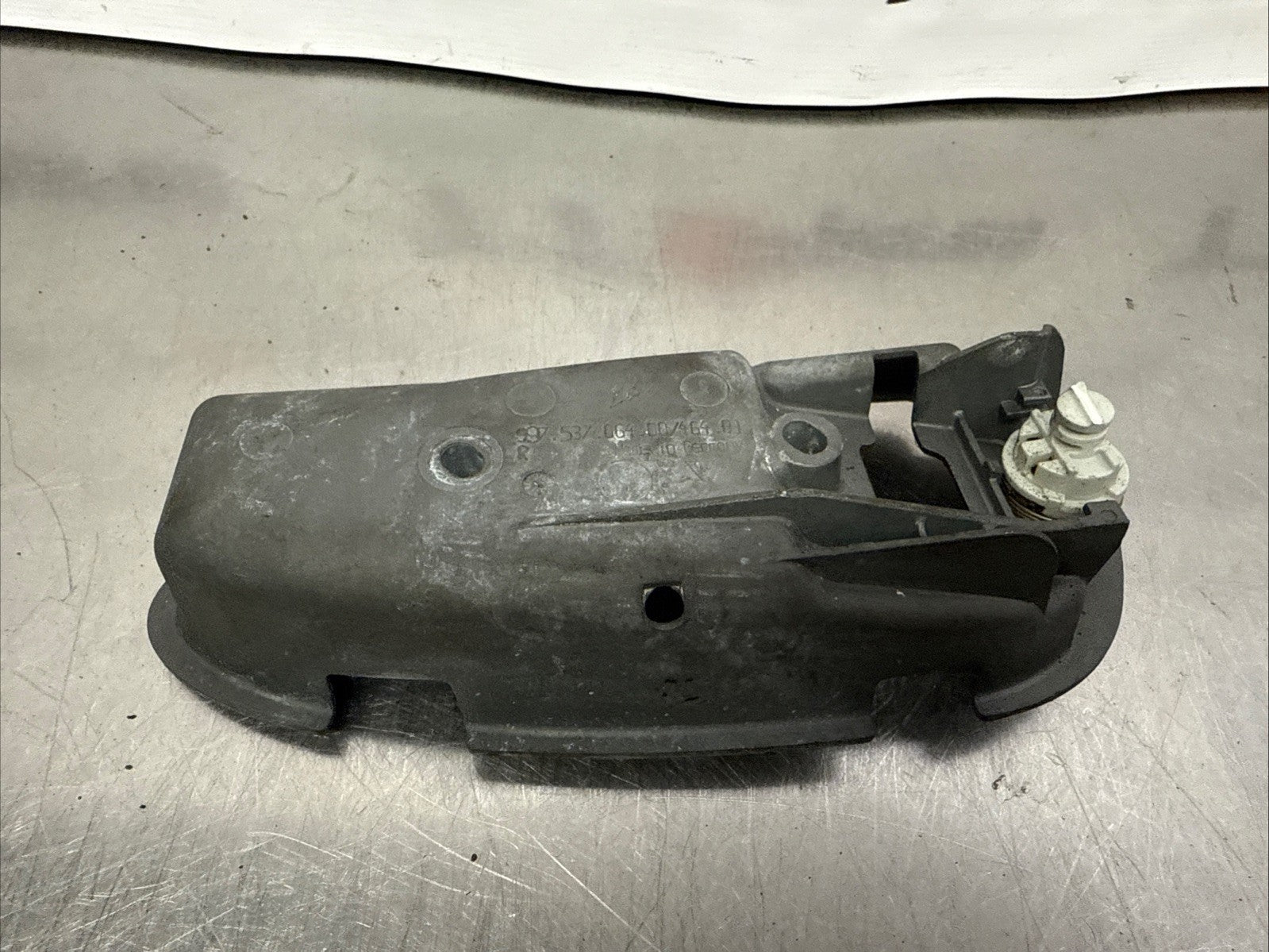 Porsche 911 997 Boxster Cayman 987 O/S Right Door handle bracket 99753706400