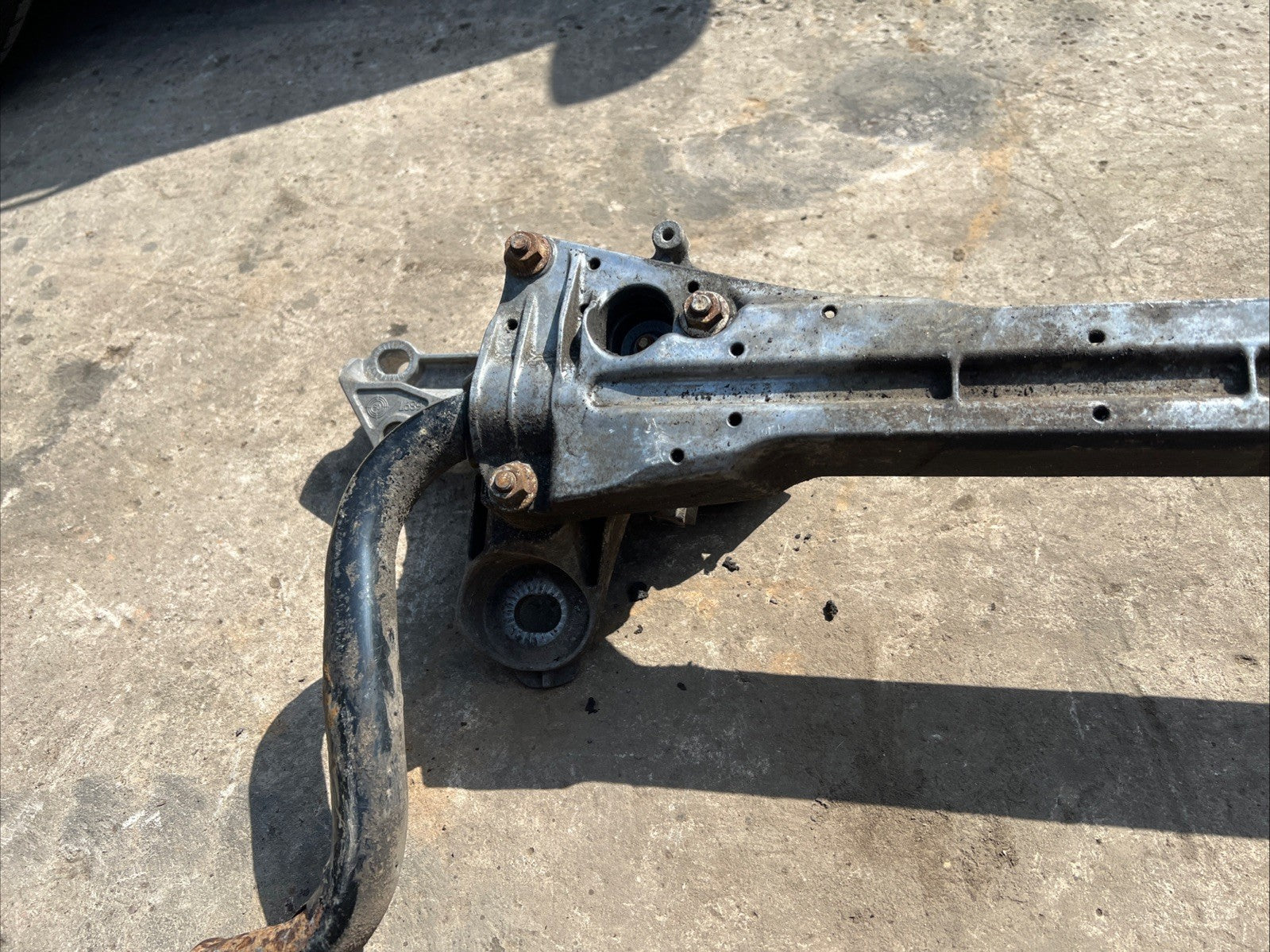 Stabilizer front axle Audi A6 S6 5.2 V10 front axle 4F0199403E