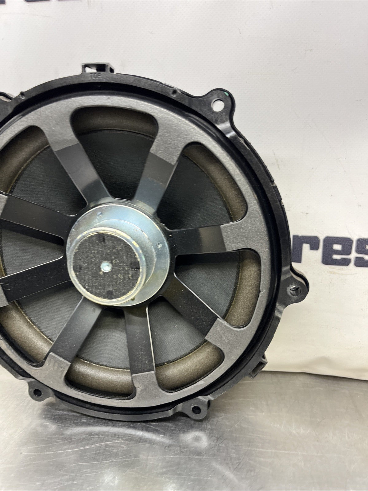 XQA500080 2006 RANGE ROVER SPORT L320 - HARMAN KARDON SUBWOOFER LOGIC 7