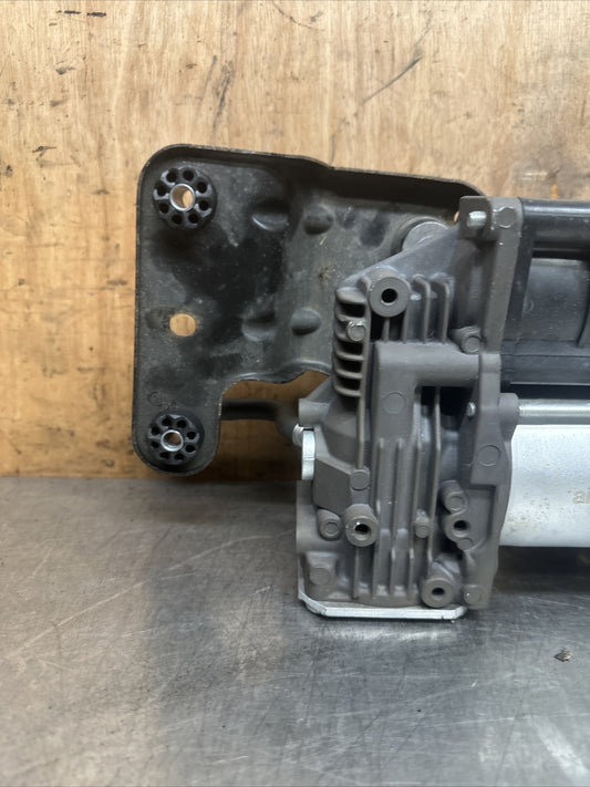 BMW EX5 E70 AIR RIDE SUSPENSION PUMP MODULE COMPRESSOR  6775479-02  6775479-02