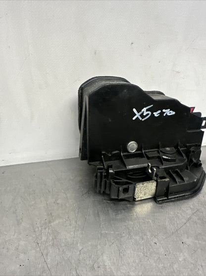 BMW X5 DOOR LOCK MECHANISM REAR LEFT PASSENGER SIDE 7202147 E70 2007 - 2009