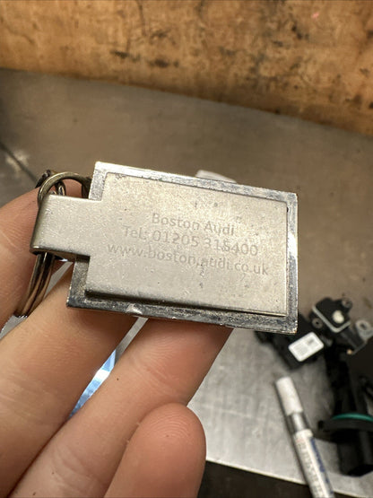 For Audi TT TTS TTRS Mk1 8N MK2 8J Mk3 8S Key Ring SILVER TT Logo