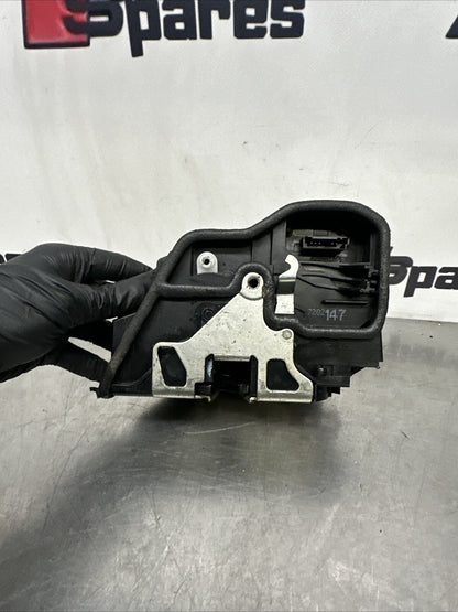 BMW X5 DOOR LOCK MECHANISM REAR LEFT PASSENGER SIDE 7202147 E70 2007 - 2009