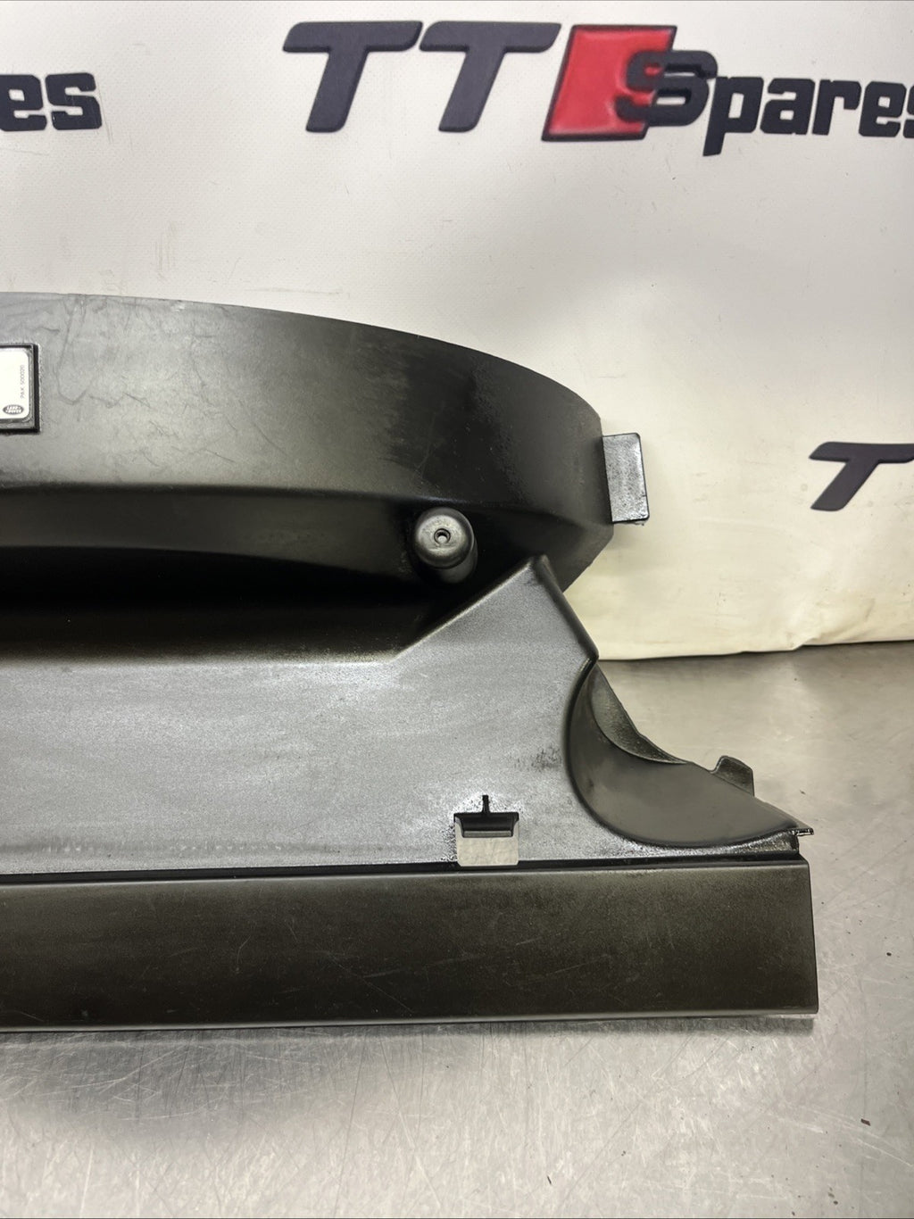 LAND ROVER DISCOVERY 3 TDV6 2.7 UPPER FAN COWLING SHROUD COVER PGK500085 04-09