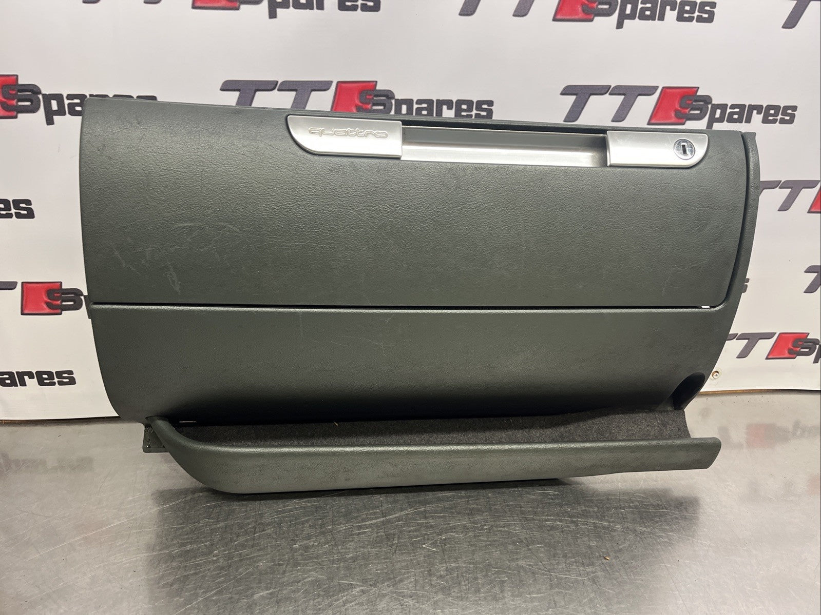 Audi TT 8N Mk1 RHD Glove Compartment Glovebox GREEN  Quattro 8N2857095A