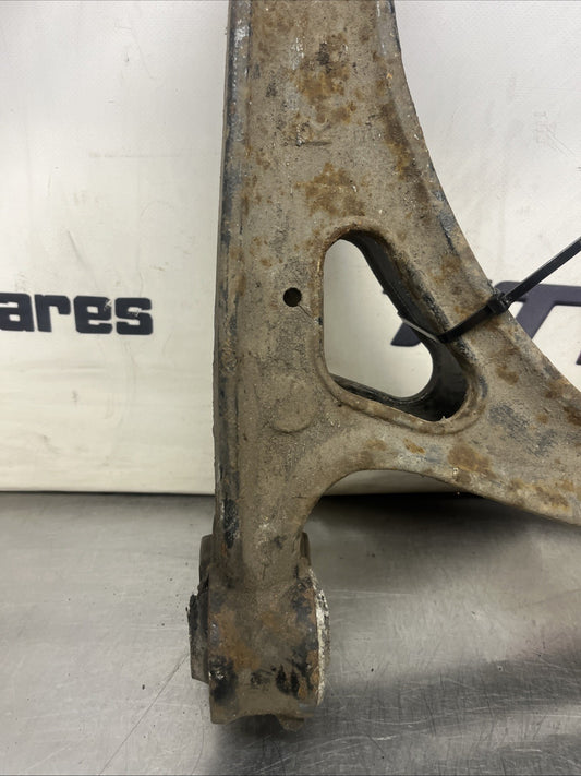 AUDI TT MK1 8N FRONT CAST LOWER ARMS WISHBONES 8N0407165 8NO407166 NON GENUINE