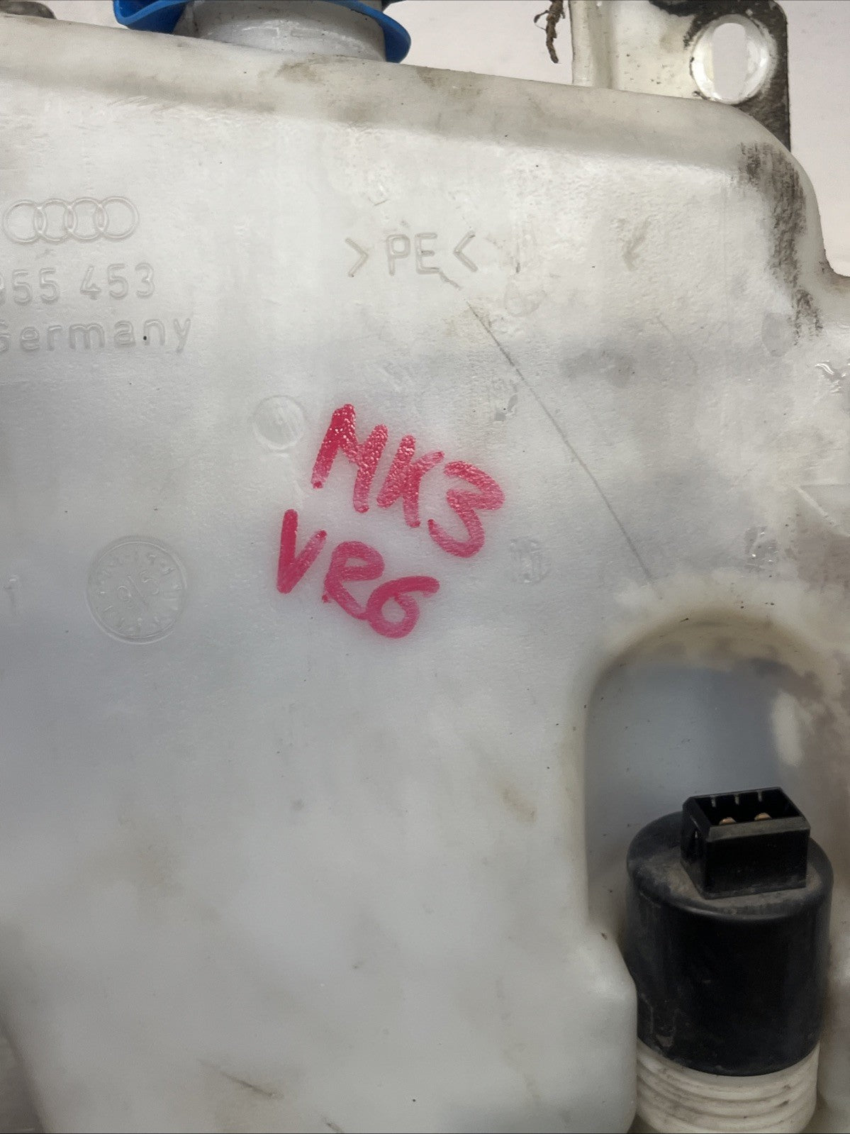 VW Golf MK3 Washer Bottle 1H0955453