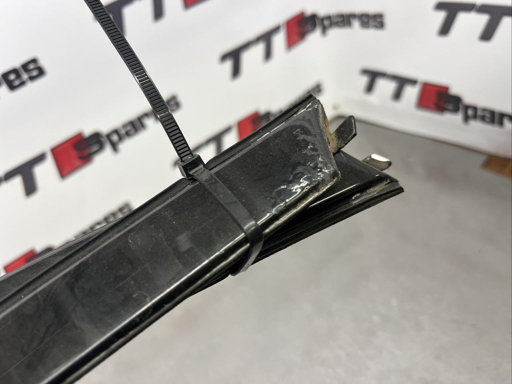 AUDI TT MK1 8N 98-06 COUPE PAIR ROOF GUTTER TRIMS RAILS Black