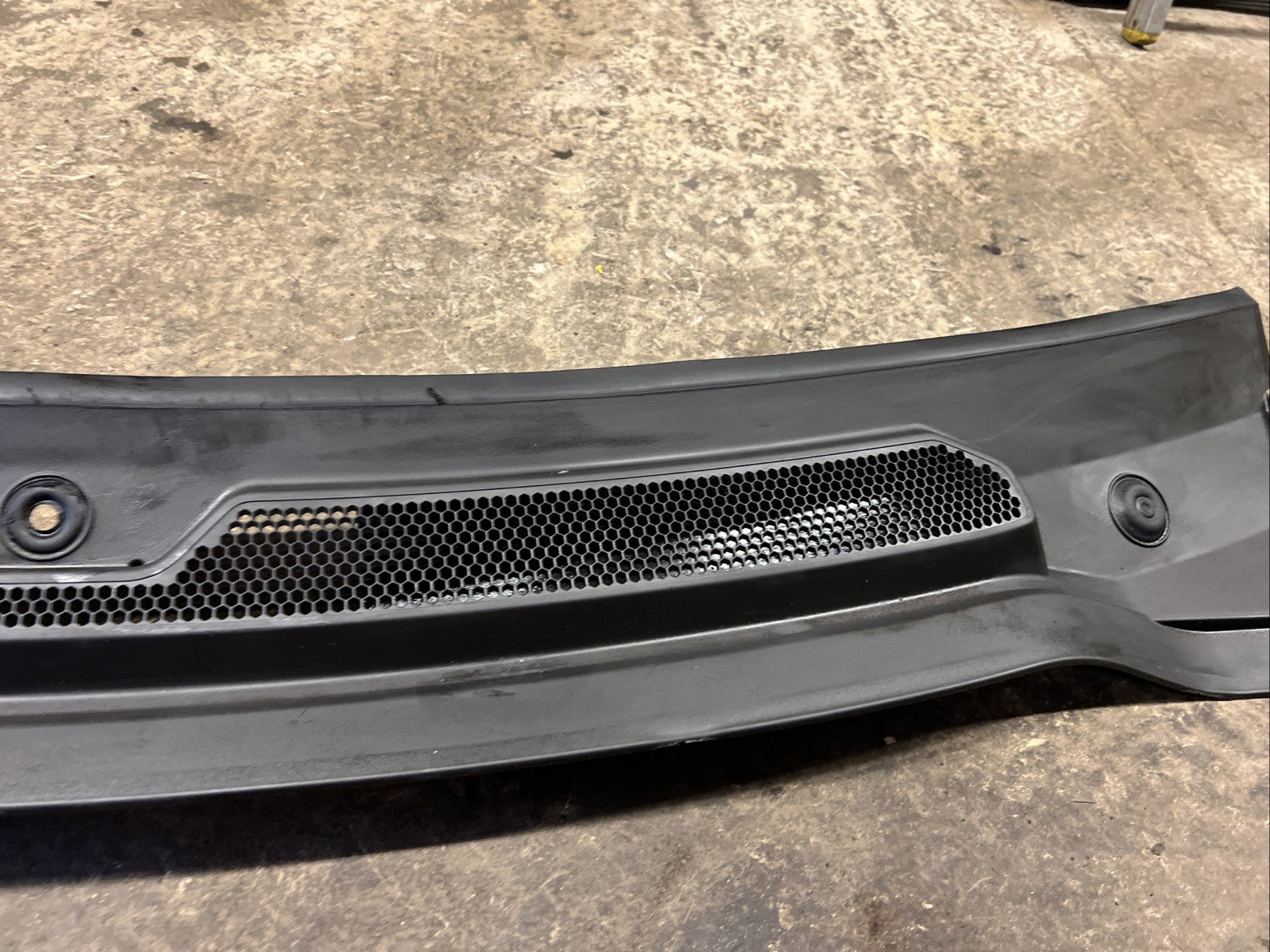 Discovery 3 Scuttle Panel JAG500012 Front Windscreen Trim Land Rover