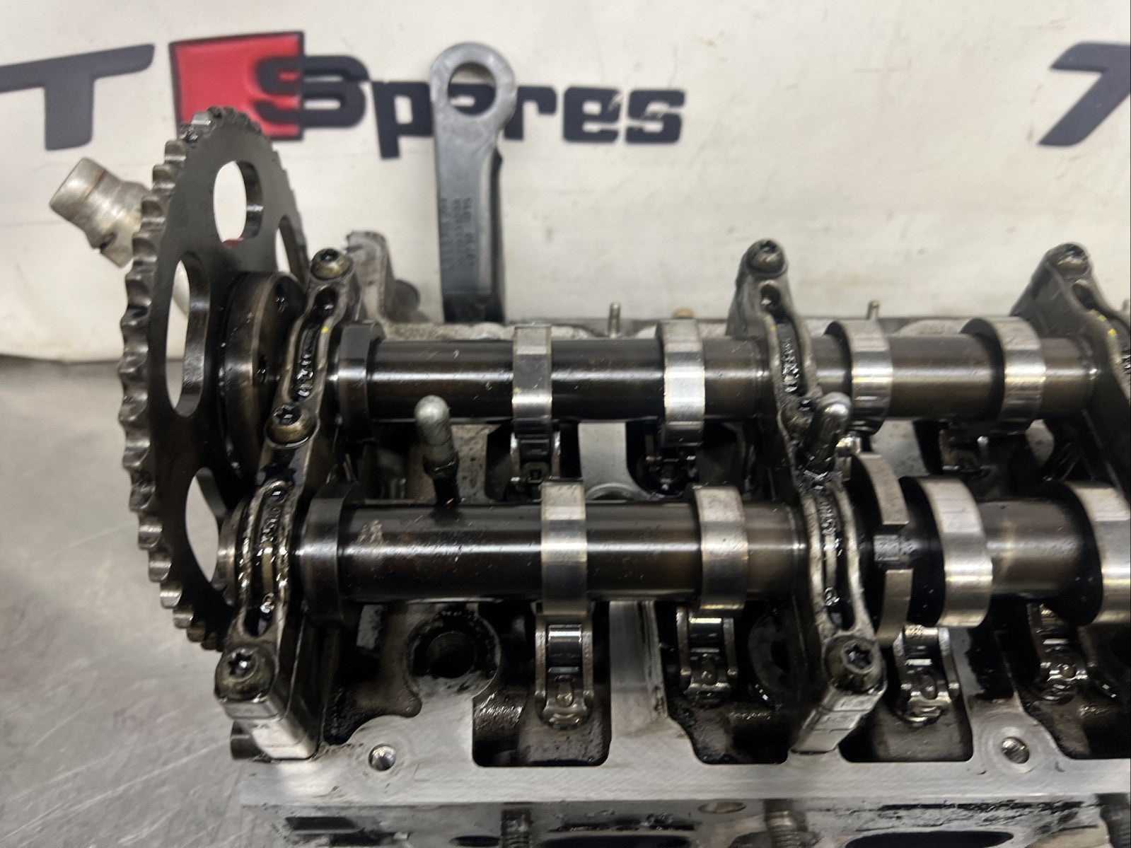 2011 AUDI Q7 ENGINE CYLINDER HEAD LEFT SIDE 3.0 TDI / CRCA  MK1 4L 059353EK