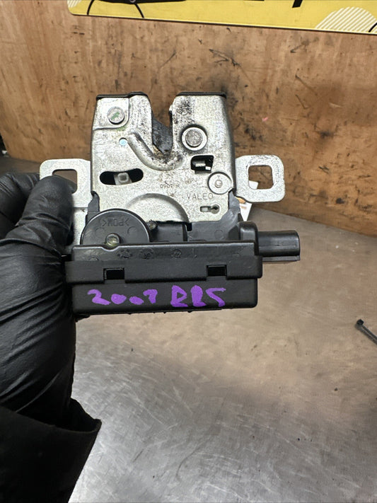 RANGE ROVER SPORT TAILGATE GLASS LOCK ACTUATOR UPPER FQR500140 L320 2005 - 2009