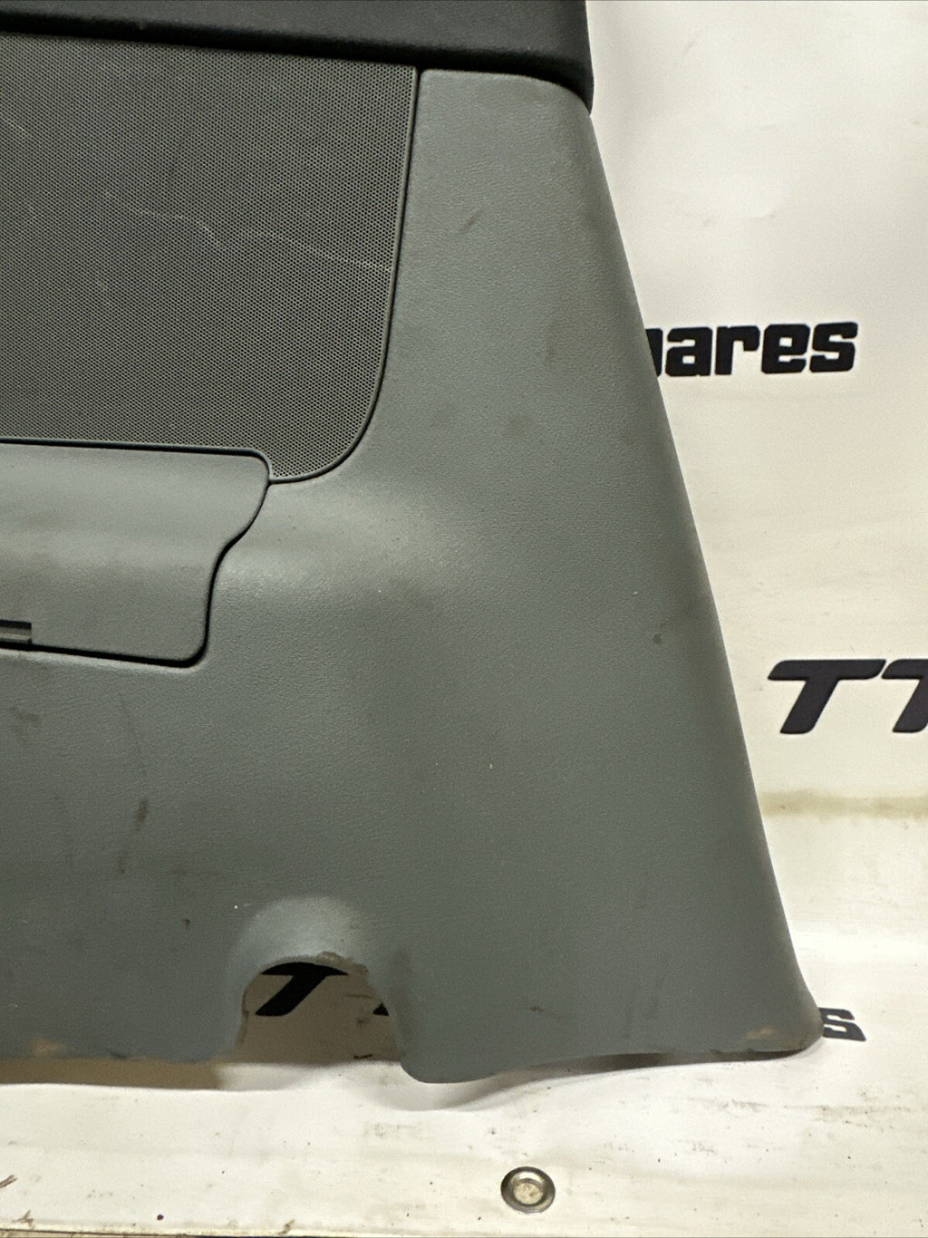 Audi TT MK1 98-06 8N Coupe N/S Left Rear Quarter Panel Trim grey 8N8867035F