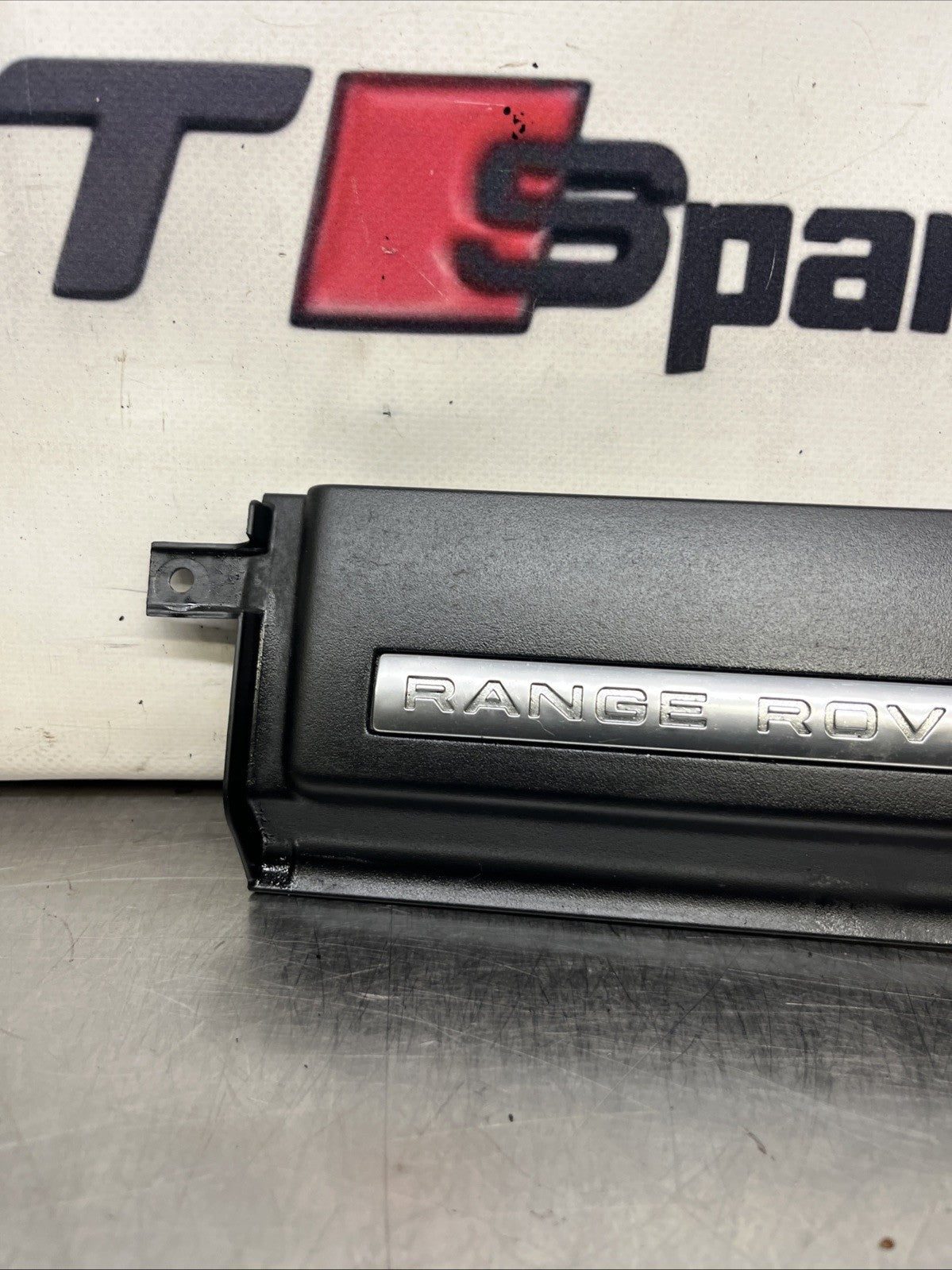 @ RANGE ROVER L322 2012 VOGUE FRONT DASH PASSENGER SIDE TRIM PANEL FAG500430XXX