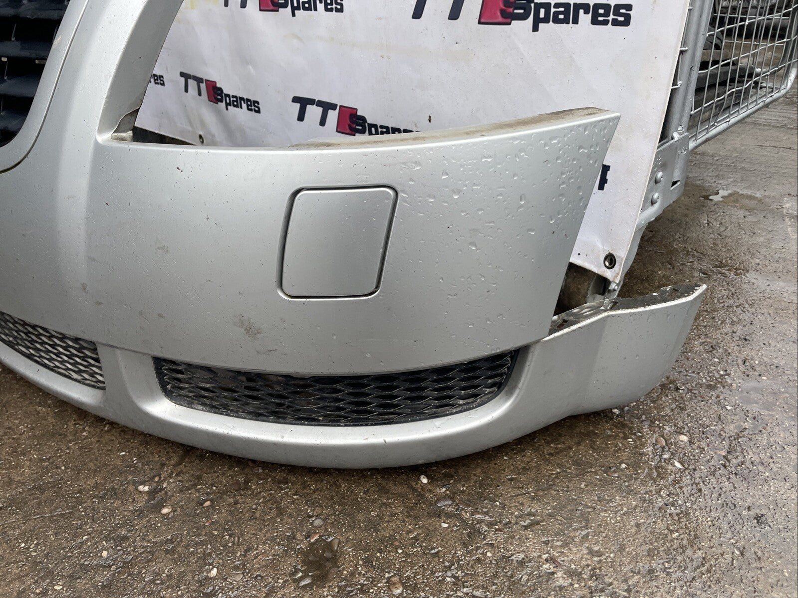 AUDI TT 8N 225 Bumper Complete LY7W
