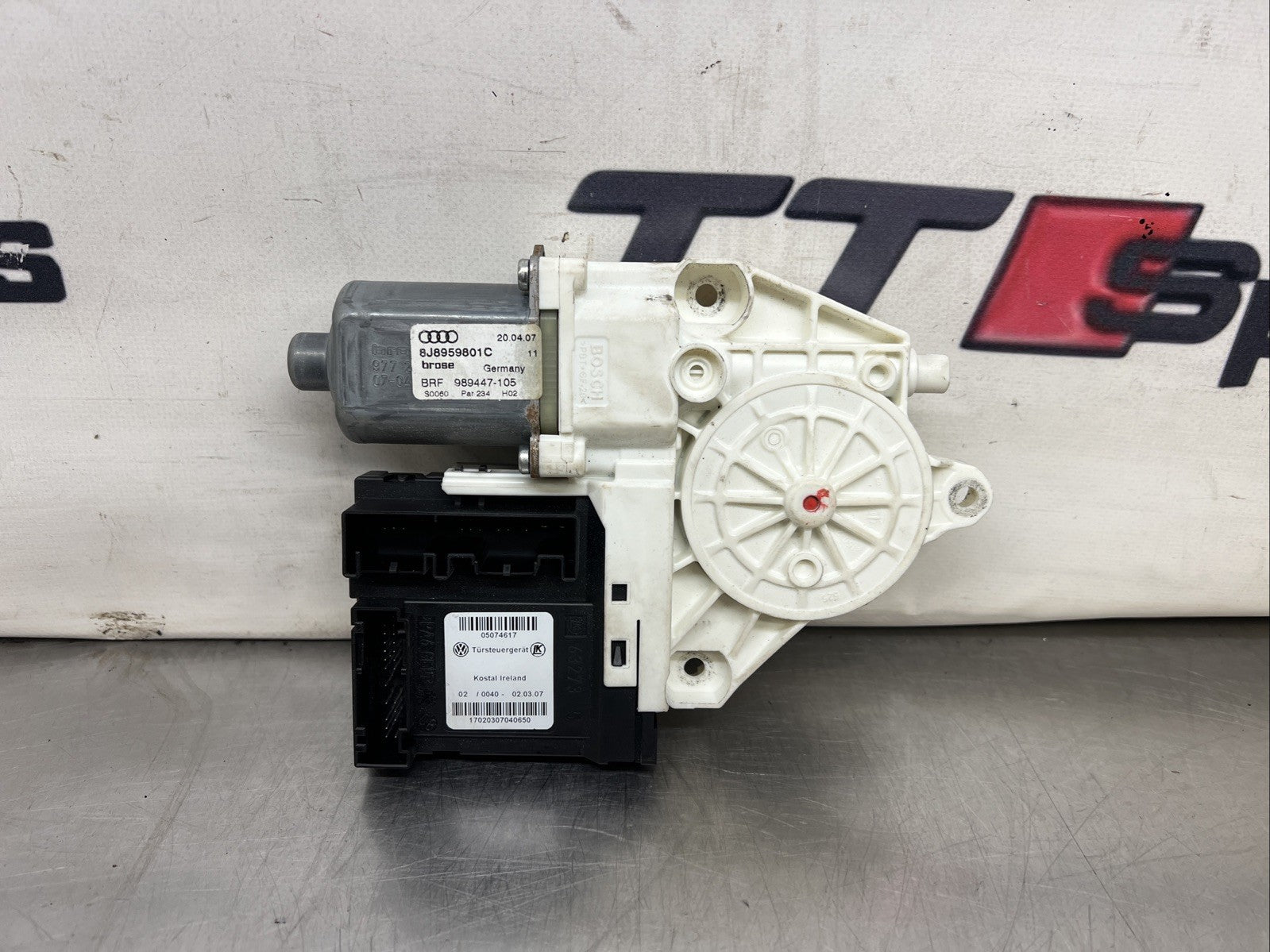 AUDI TT DRIVERS WINDOW MOTOR /OFFSIDE  MK2 06-14 8J8959801C