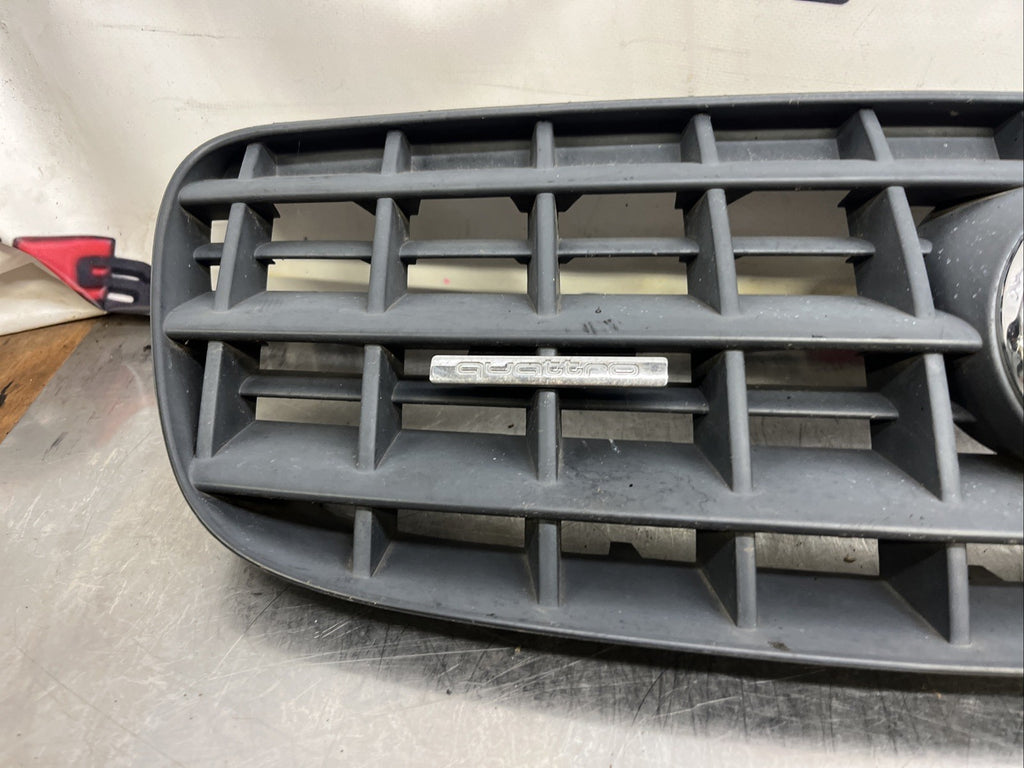 Genuine Audi TT Mk1 8N 99-06 Quattro Badge 3 slat V6 Grille bumper
