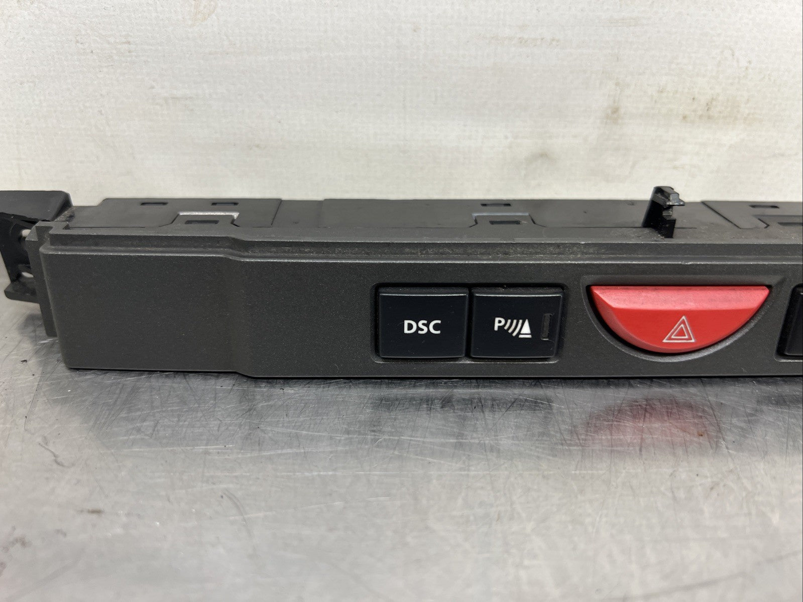 RANGE ROVER SPORT HAZARD LIGHT CENTRAL LOCKING SWITCH YUL500570WUX L320 2009