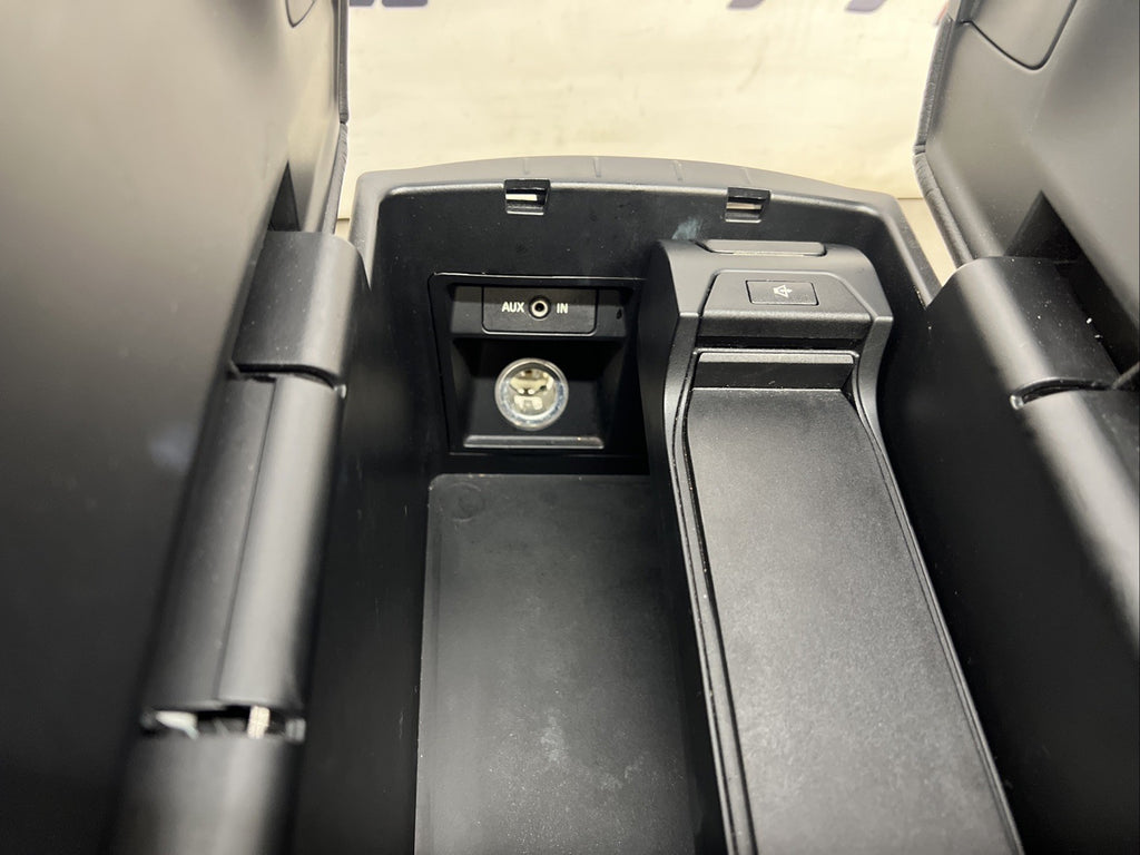BMW X5 E70 07-13 CENTRE CONSOLE ARMREST BLACK LEATHER 0111258